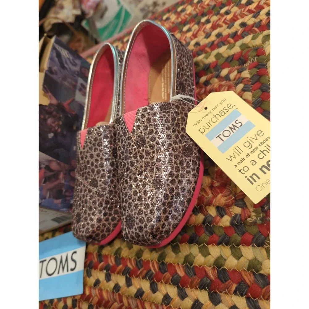 Toms brand new